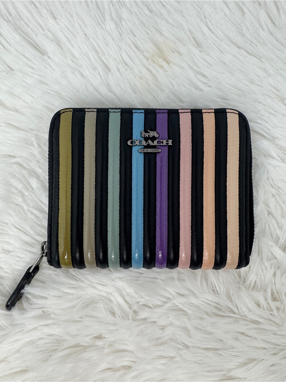 Coach Small Ombré Quilted Zip-Around Black/Multi Color Wallet - Picture 2 of 12